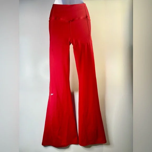 NWT Fabletics Oasis PureLuxe High-Waisted Crossover Flare Leggings Red S Tall - Picture 4 of 9